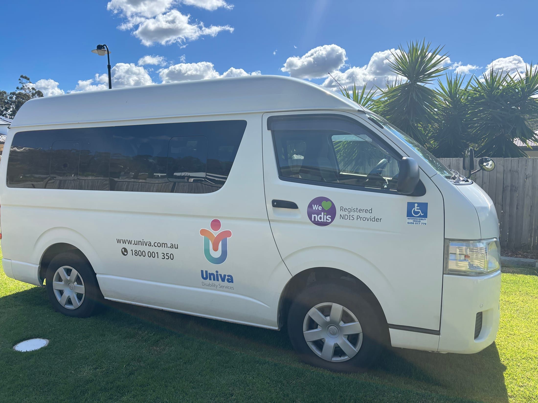 Toyota Hiace 181LV6 photo 1
